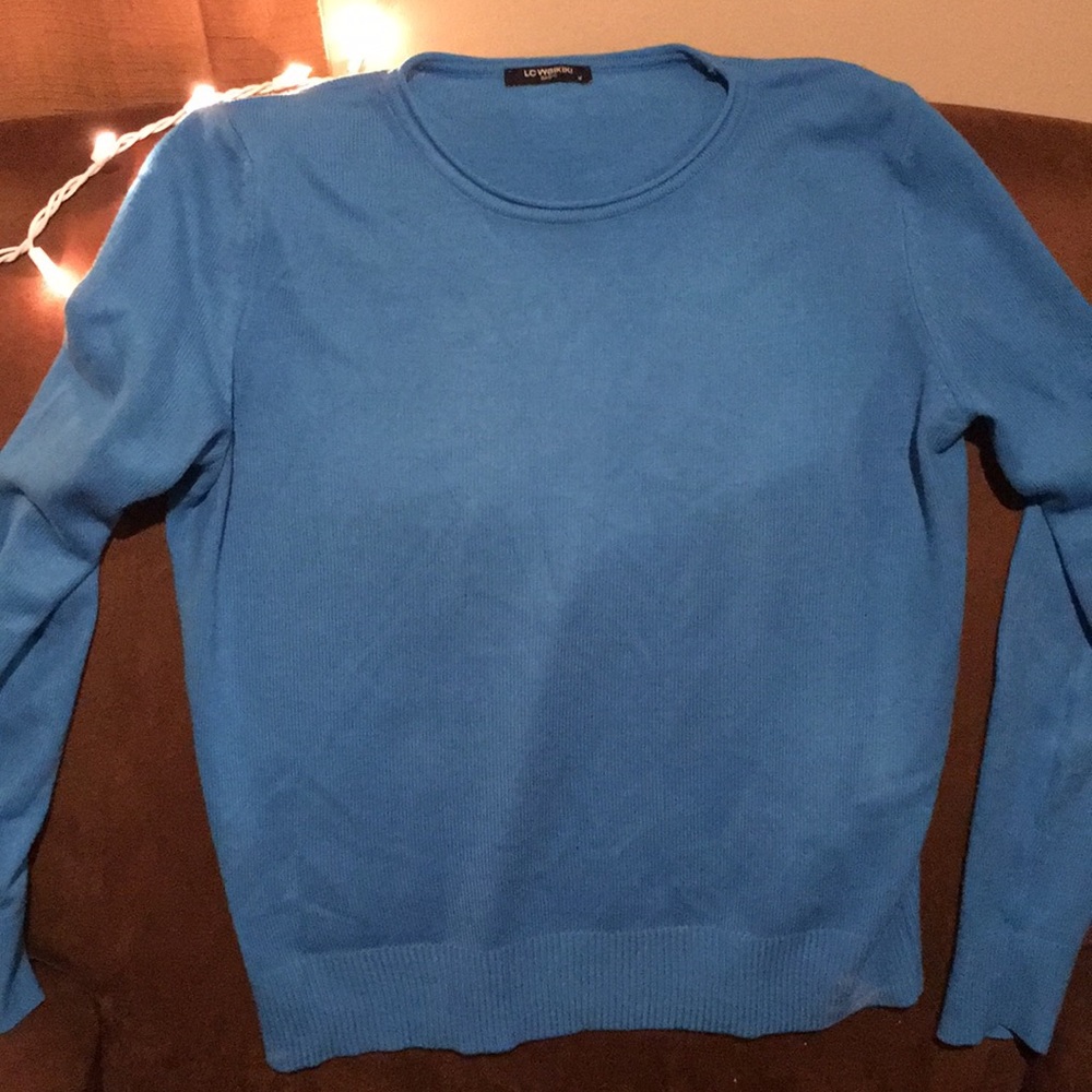 Sweaters - Picture 4 of 4
